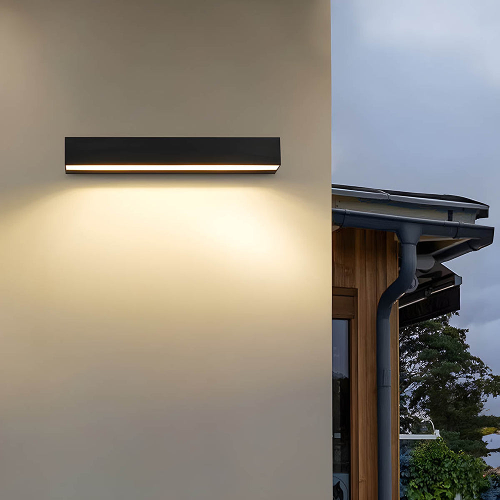 Silverwood Beam Glass Outdoor Wall Light — gallery image 4