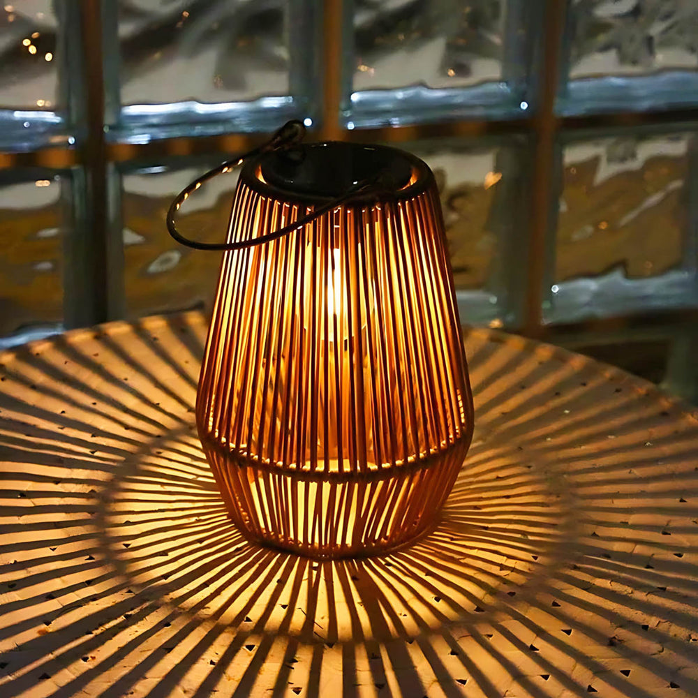 Luminária de Mesa Marlow com Lanterna de Rattan — foto 4