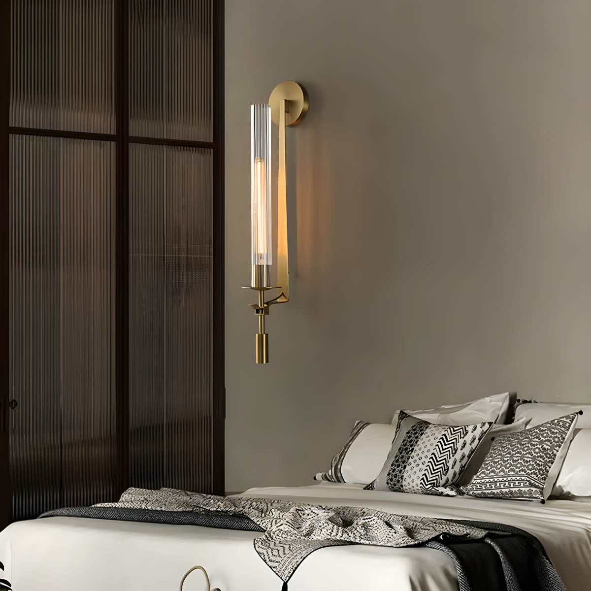 Lindenwood Form Glass Wall Sconce — gallery image 6