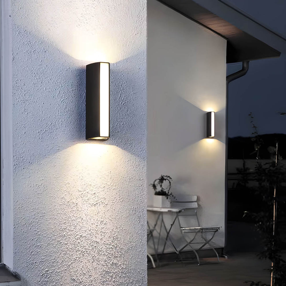 Elmsford Beam Aluminum Outdoor Wall Light — gallery image 4