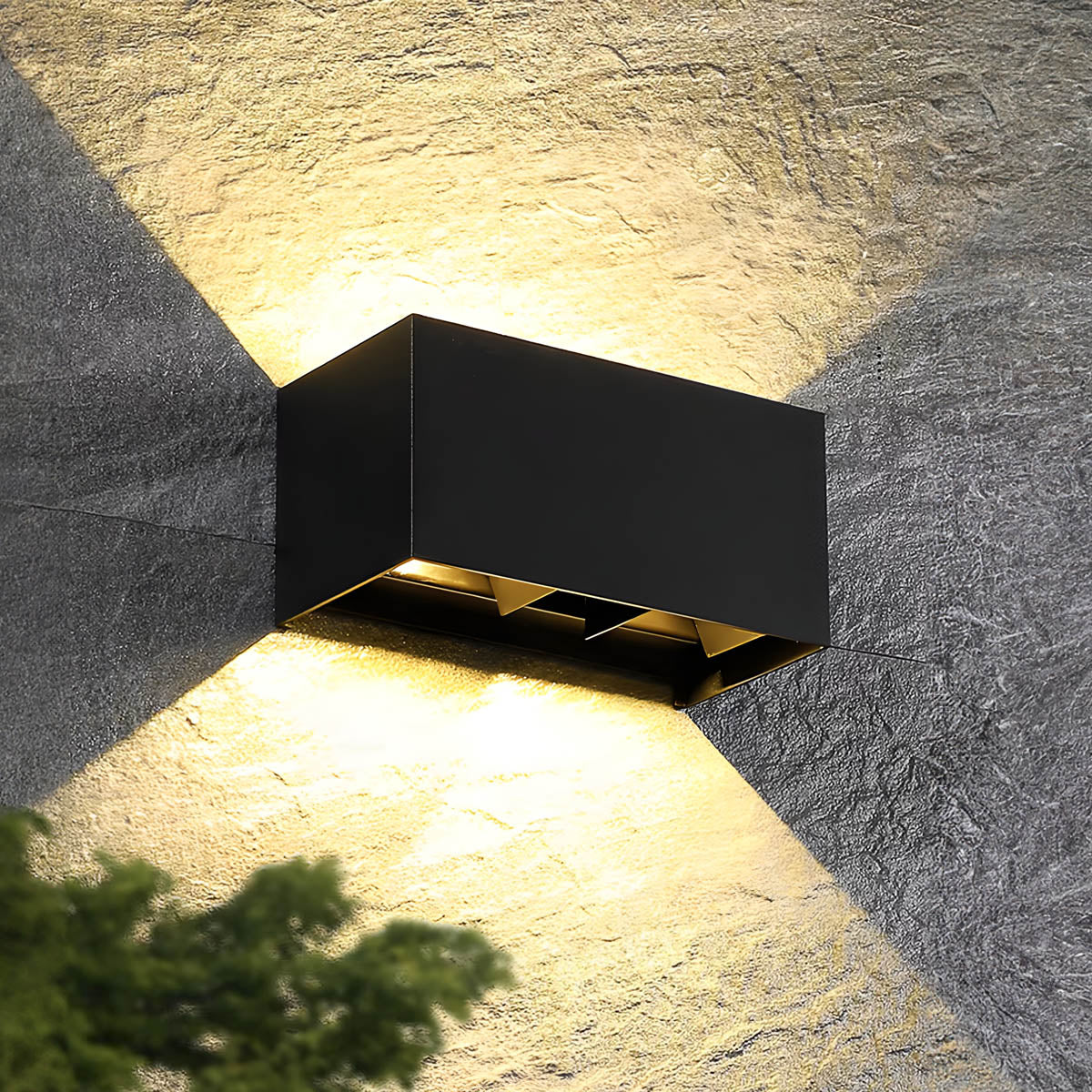 Pemberley Beam Aluminum Outdoor Wall Light — gallery image 5