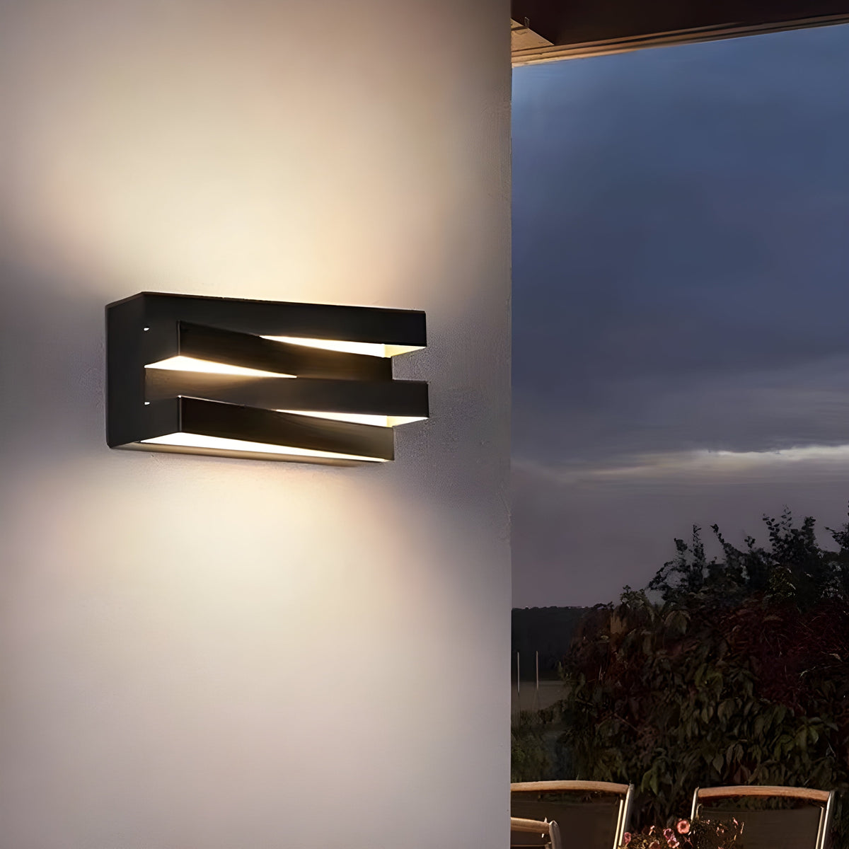 Woodford Beam Glass Outdoor Wall Light — gallery image 4