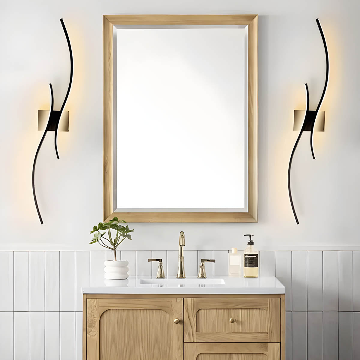 Fenwick Drop Aluminum Wall Sconce — gallery image 7