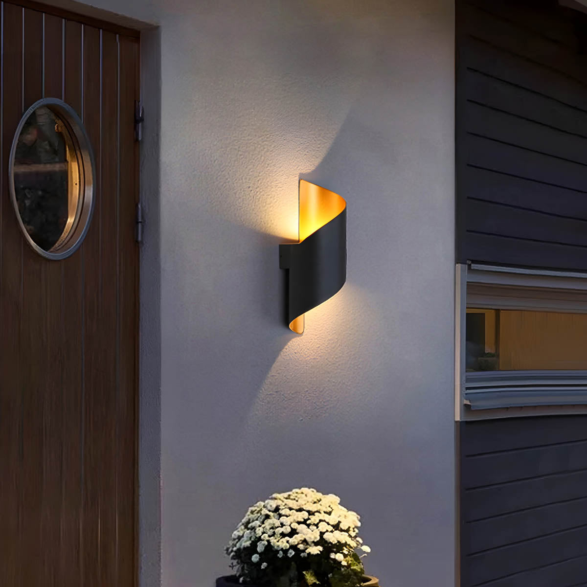 Sequoia Drop Aluminum Outdoor Wall Light — gallery image 5
