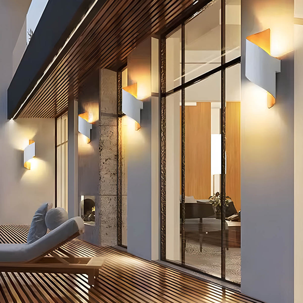 Sequoia Drop Aluminum Outdoor Wall Light — gallery image 4