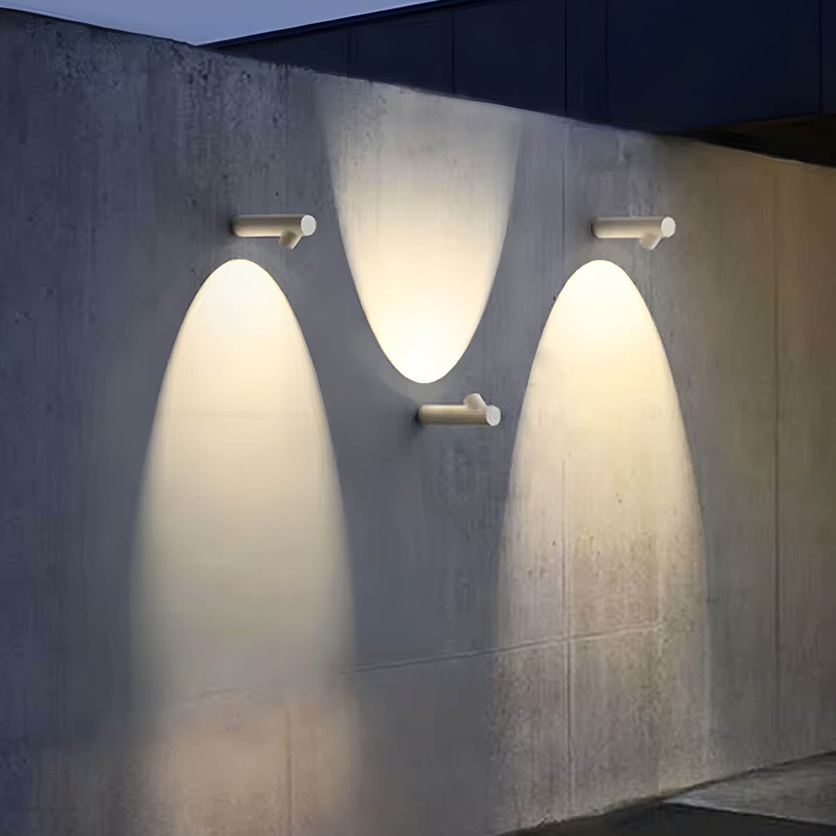 Clover Drop Aluminum Wall Sconce — gallery image 5