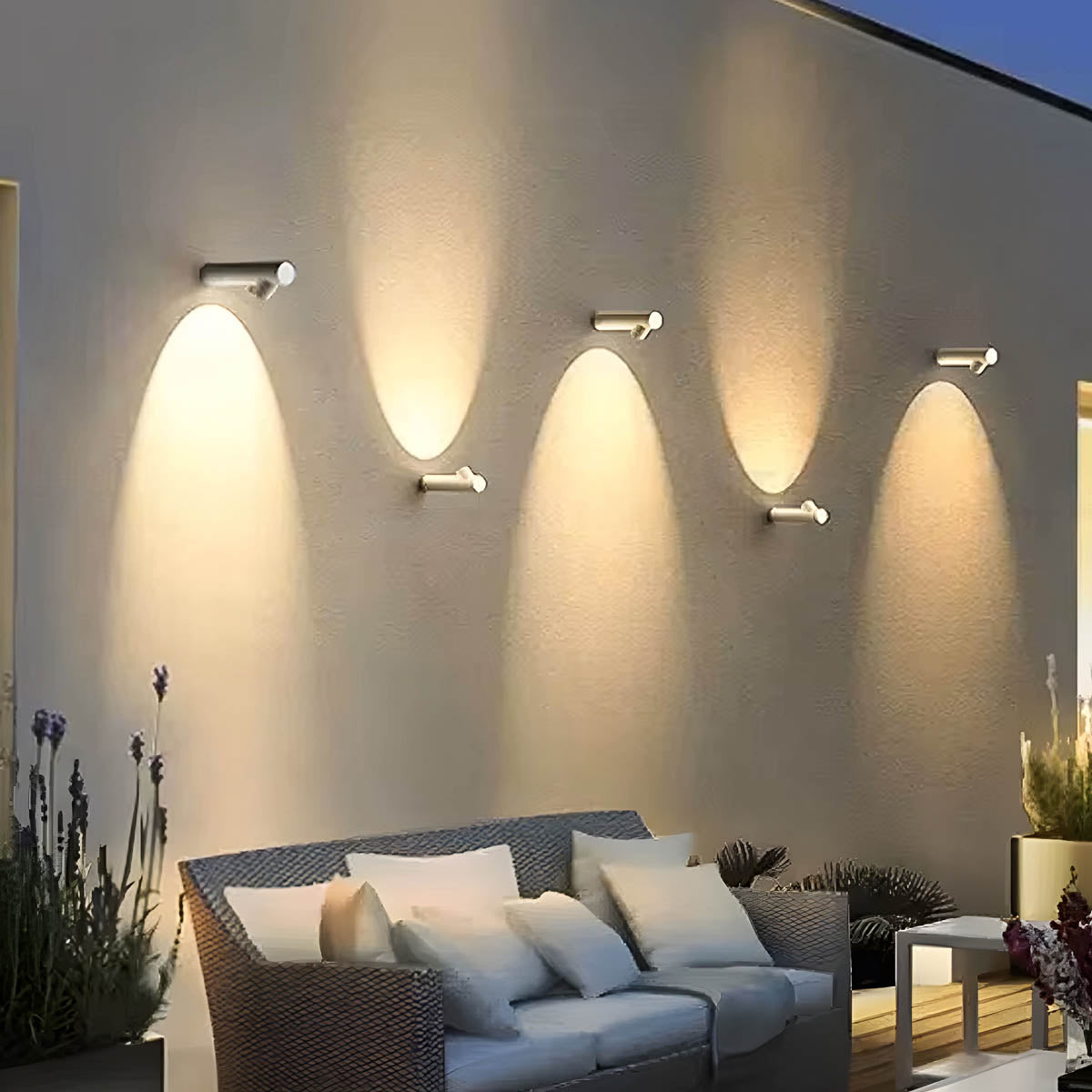 Clover Drop Aluminum Wall Sconce — gallery image 2