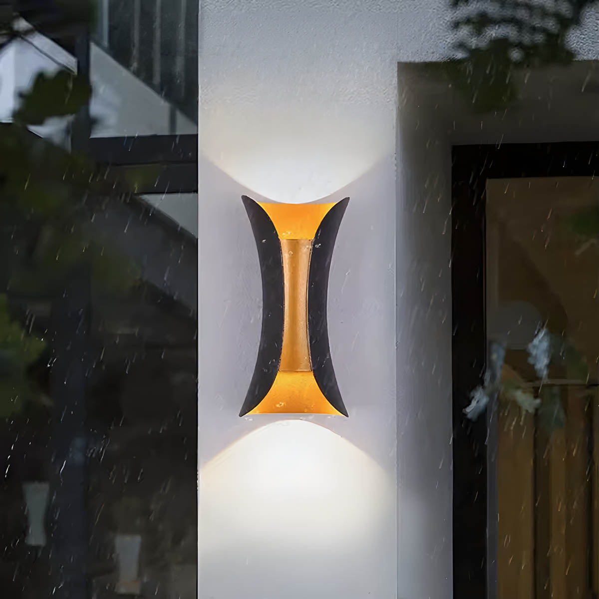 
Hazel Drop Glass Outdoor Wall Light — photo 7