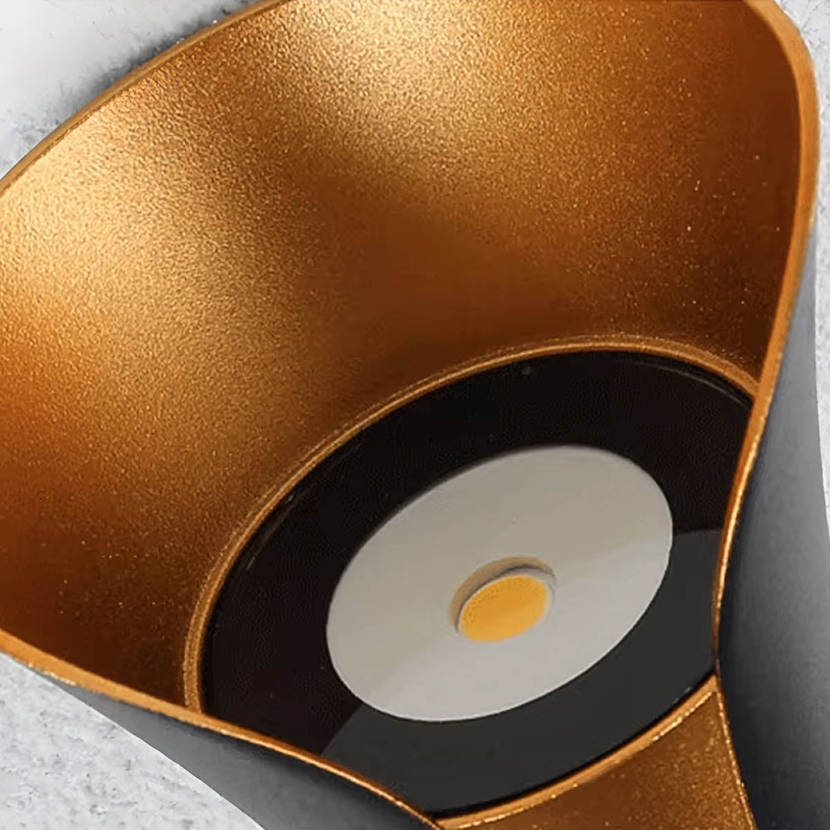 
Hazel Drop Glass Outdoor Wall Light — photo 19