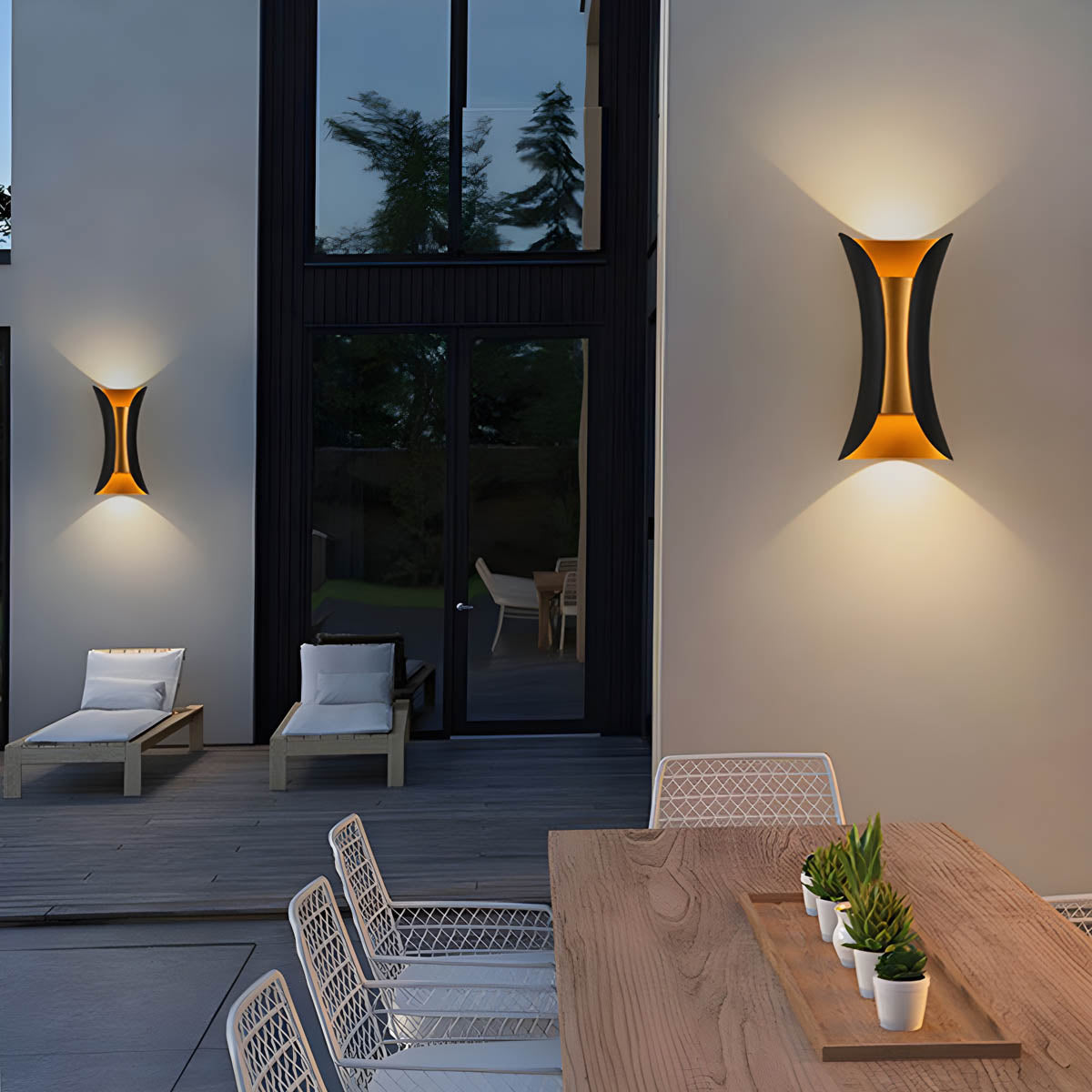 
Hazel Drop Glass Outdoor Wall Light — photo 6