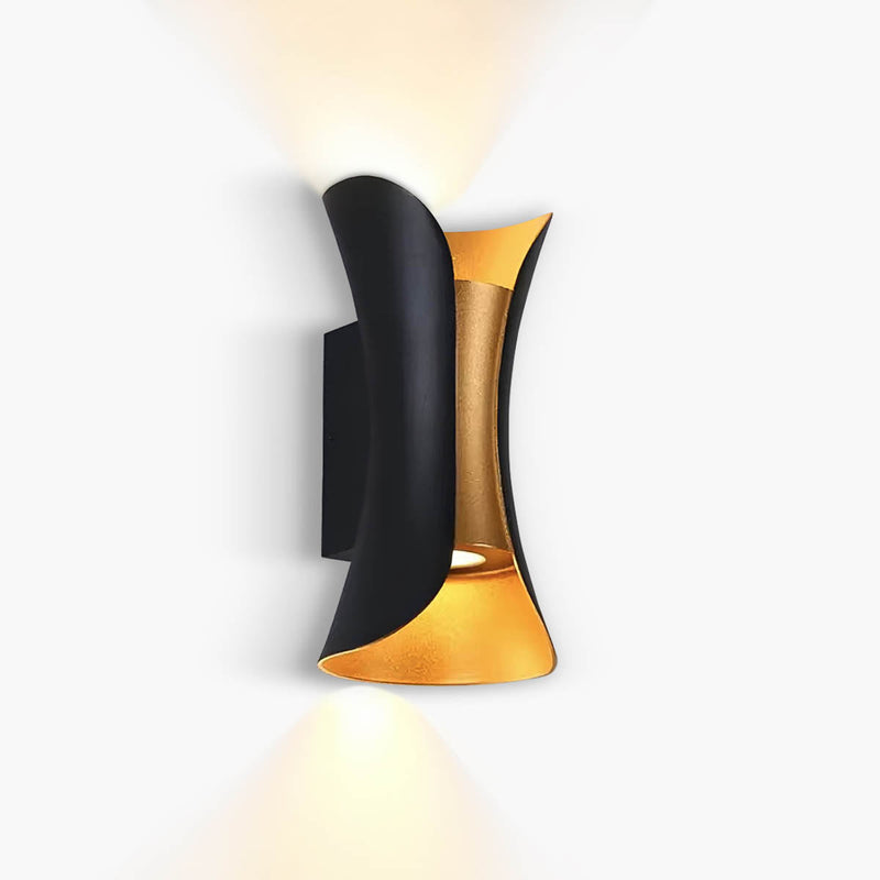 
Hazel Drop Glass Outdoor Wall Light — photo 1