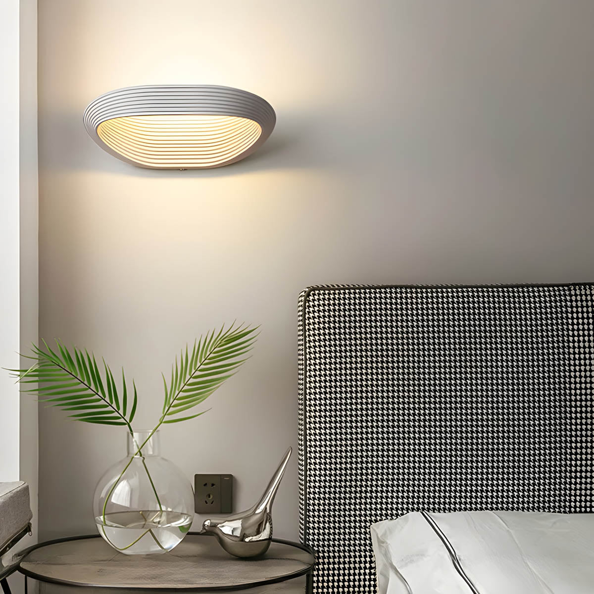 Northwick Drop Aluminum Wall Sconce — gallery image 7