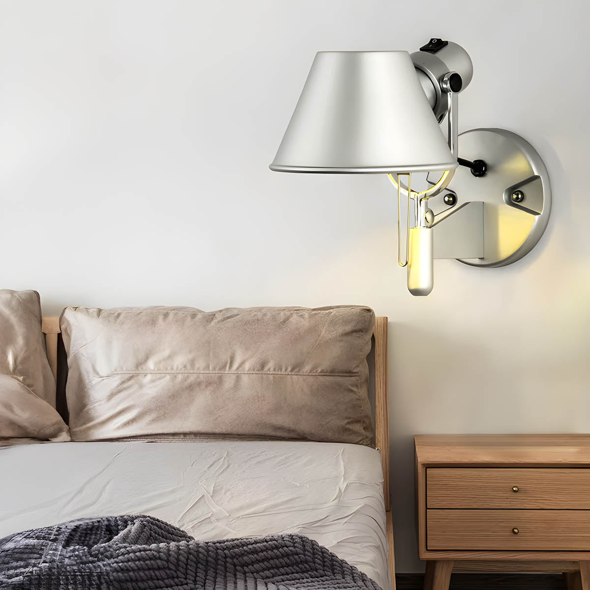 Oakmere Drop Aluminum Wall Sconce — gallery image 5