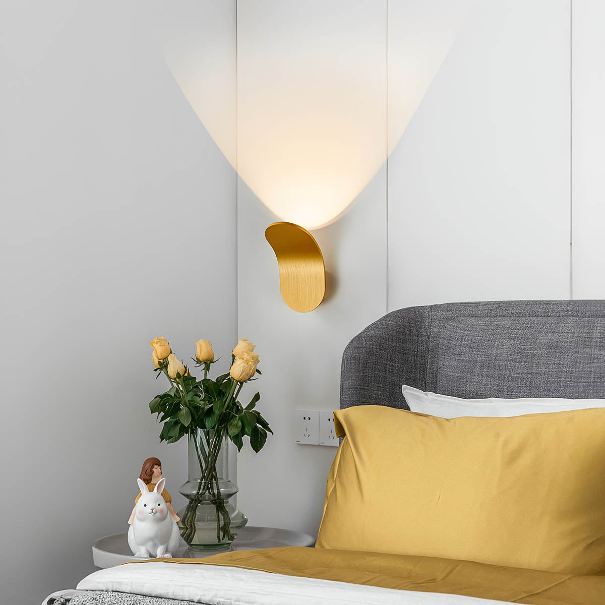 Hollis Loop Aluminum Wall Sconce — gallery image 9