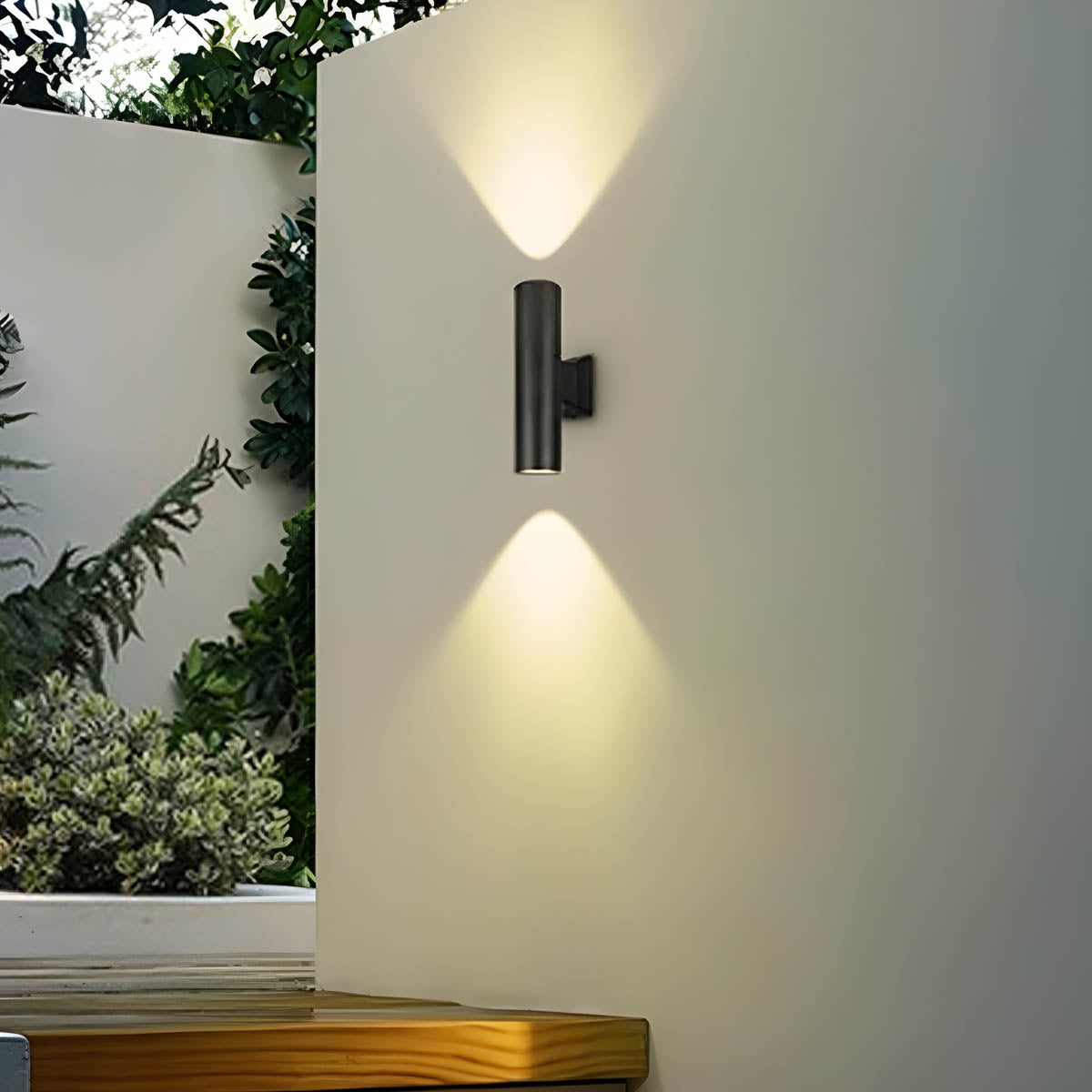 Fielding Loop Glass Wall Sconce — gallery image 8