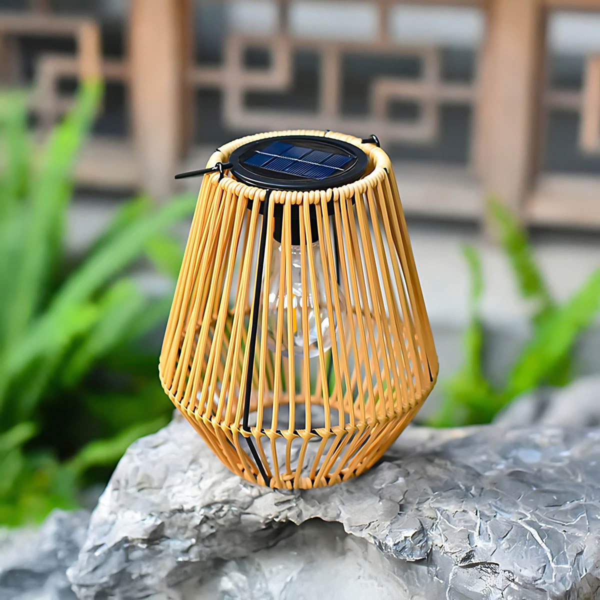 
Luminária de Mesa Marlow com Lanterna de Rattan — foto 3