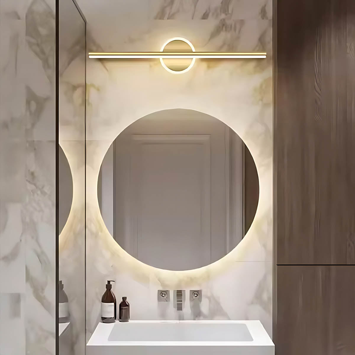 Eversley Frame Aluminum Linear Wall Sconce — gallery image 2