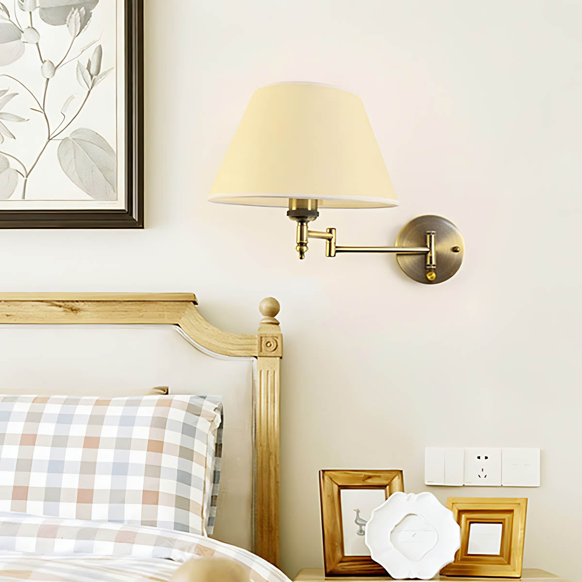 Acorn Span Iron Wall Sconce — gallery image 6