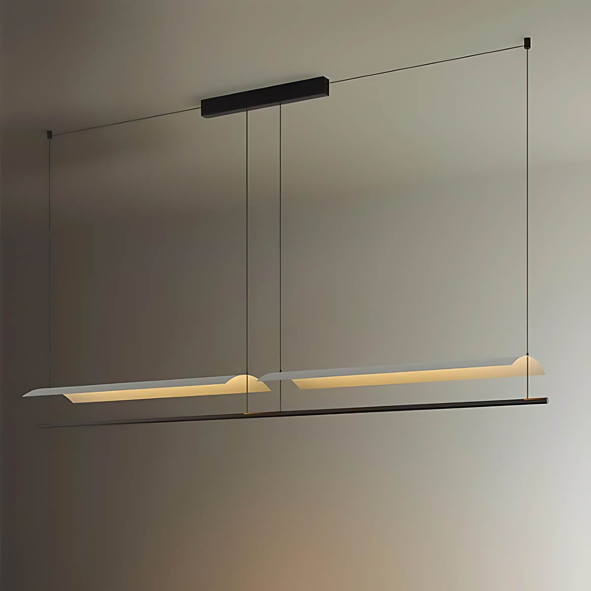 
Larchwood Span Lustre linéaire en fer — photo 12