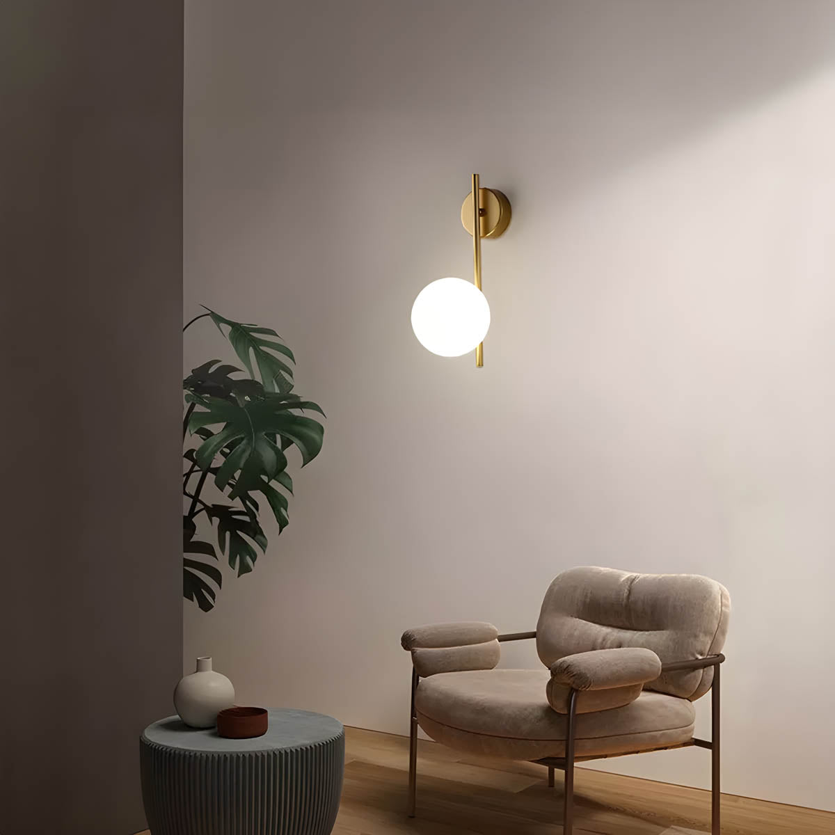 Brier Cove Glass Wall Sconce — gallery image 4