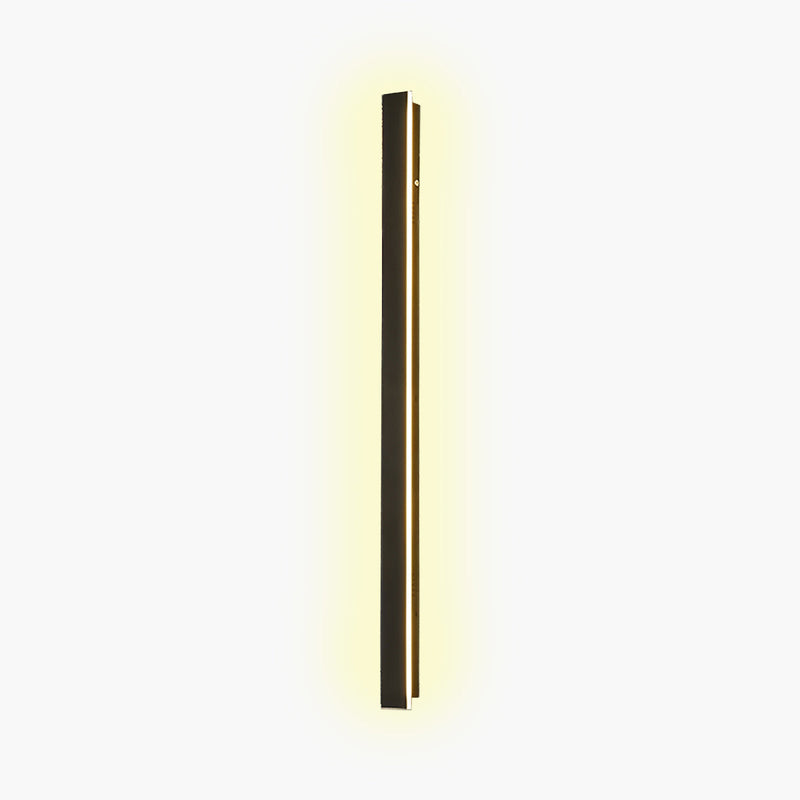 Bracken Reach Aluminum Outdoor Wall Light — gallery image 1